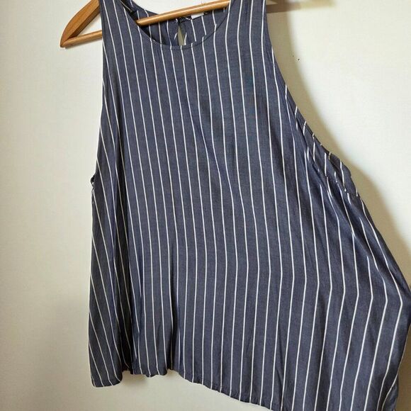 EUC OLD NAVY BLUE WHITE VERTICAL STRIPED SOFT TANK TOP SIZE XL - Picture 2 of 14